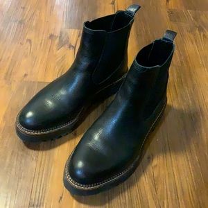 CASLON Miller Black Chelsea Boots